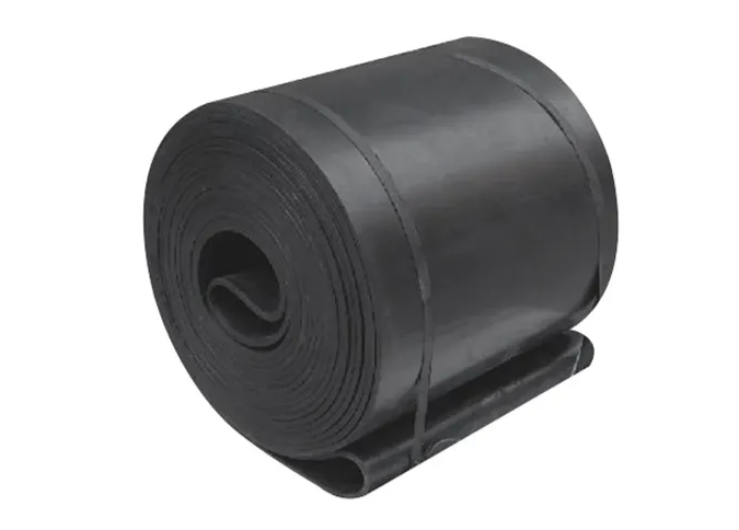 Brezkončni tekoči trak: odlična izbira za učinkovito transportiranje materiala